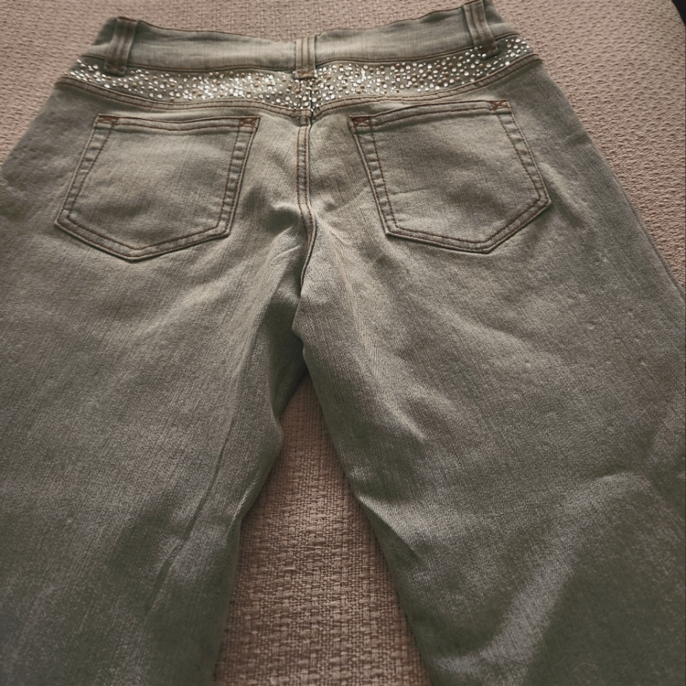 Slacks